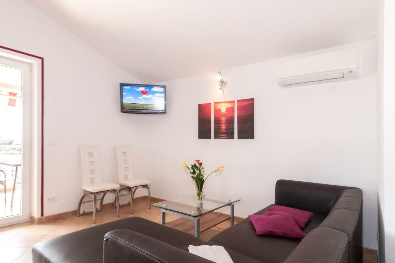 Apartment Symphonie